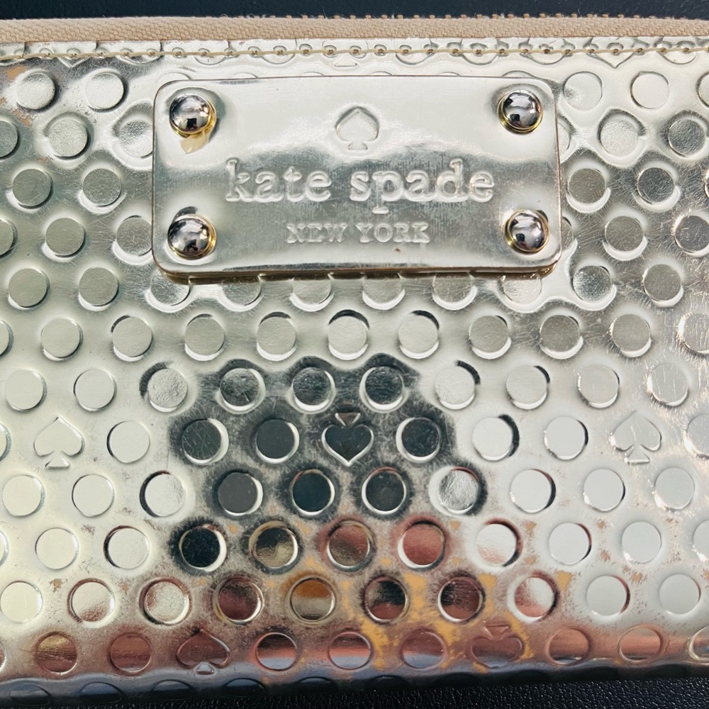 Kate Spade Metallic Silver Polka Dot Wristlet/Wallet EUC - Picture 2 of 5